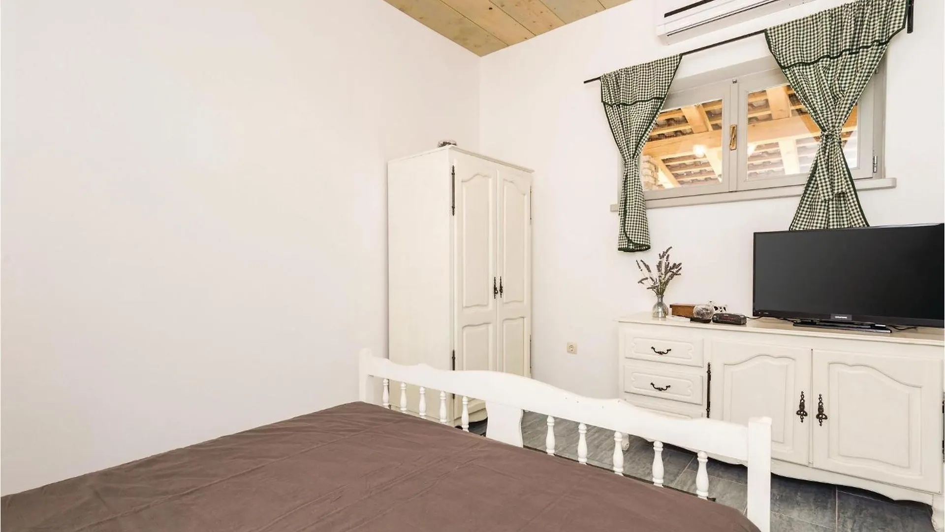 Awesome Apartment In Lovran With Kitchen