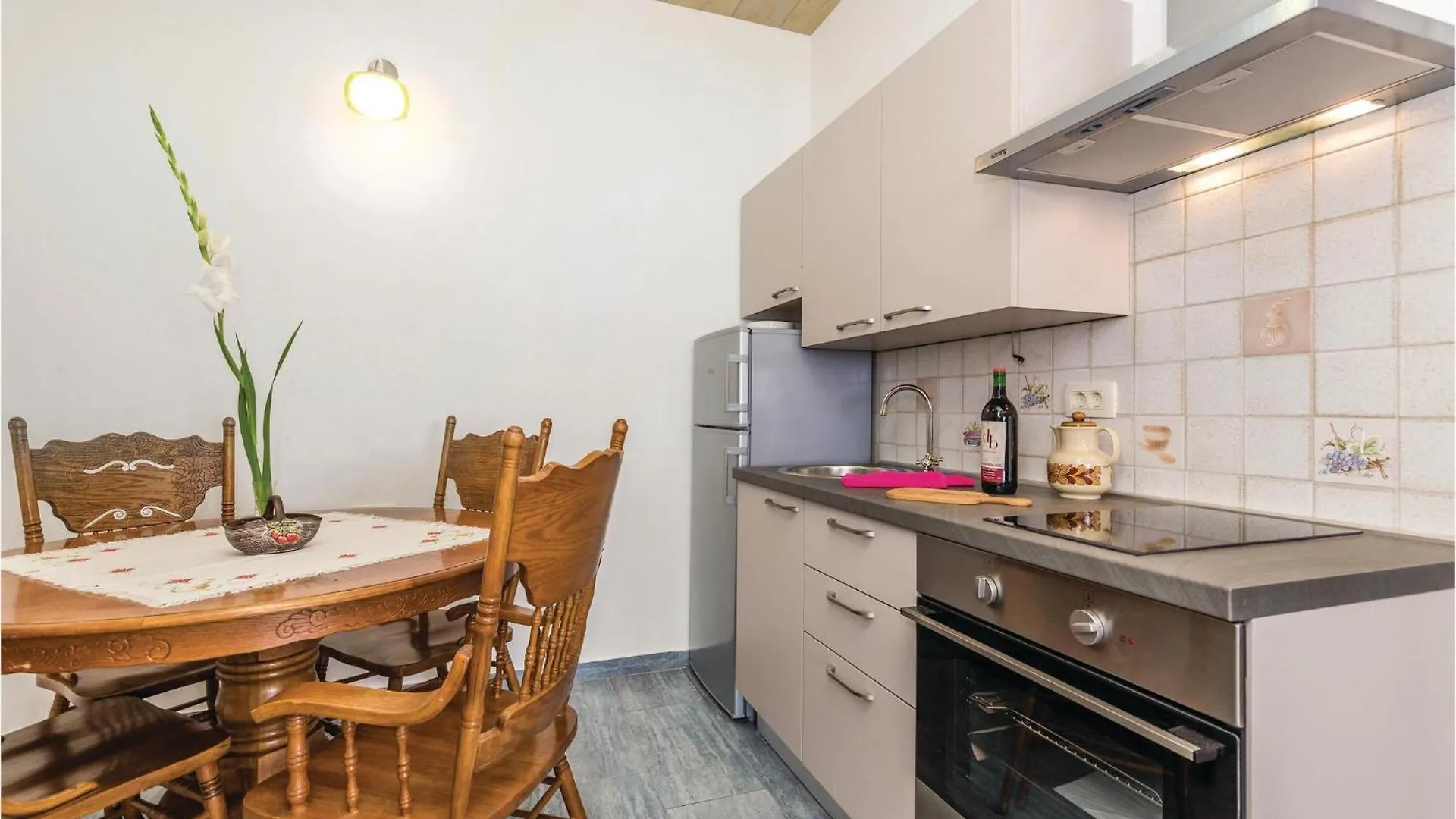 Awesome Apartment In Lovran With Kitchen